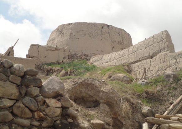 روستا و قلعه کاسین